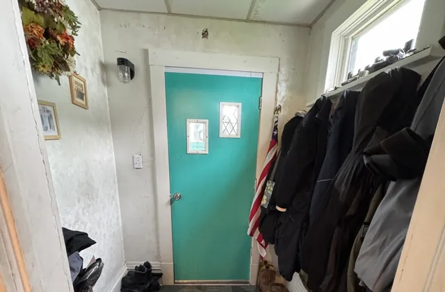 $95,000 | 1006 5th Avenue, Mendota, IL 61342