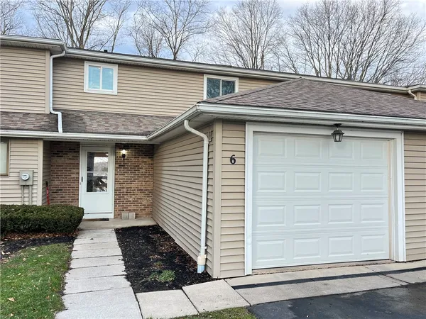 $2,200 | 6 Bucklebury Hill, Perinton, NY 14450