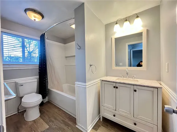 $2,200 | 6 Bucklebury Hill, Perinton, NY 14450