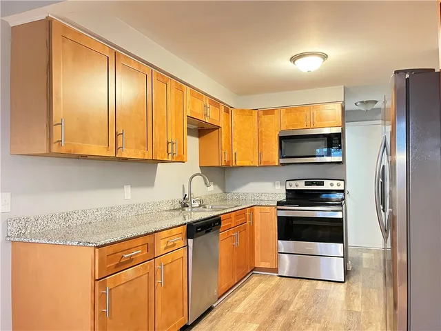 $2,200 | 6 Bucklebury Hill, Perinton, NY 14450