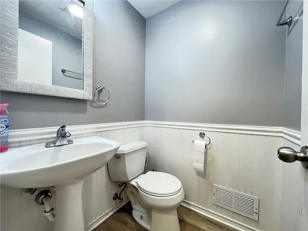 $2,200 | 6 Bucklebury Hill, Perinton, NY 14450