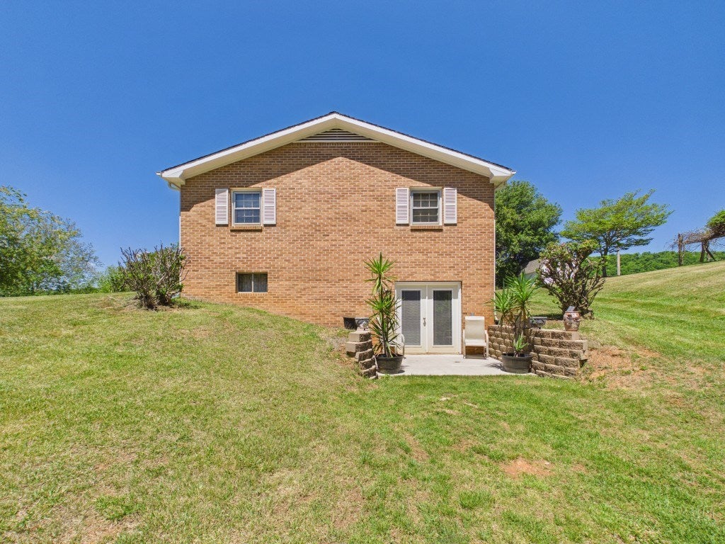 404 Baker Island Road Max Meadows, VA 24360 - Photo 8 of 65 Gallery Image 8