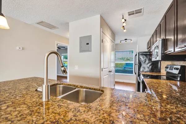 $187,000 | 1140 Boxwood Drive, Unit 102, Delray Beach, FL 33445