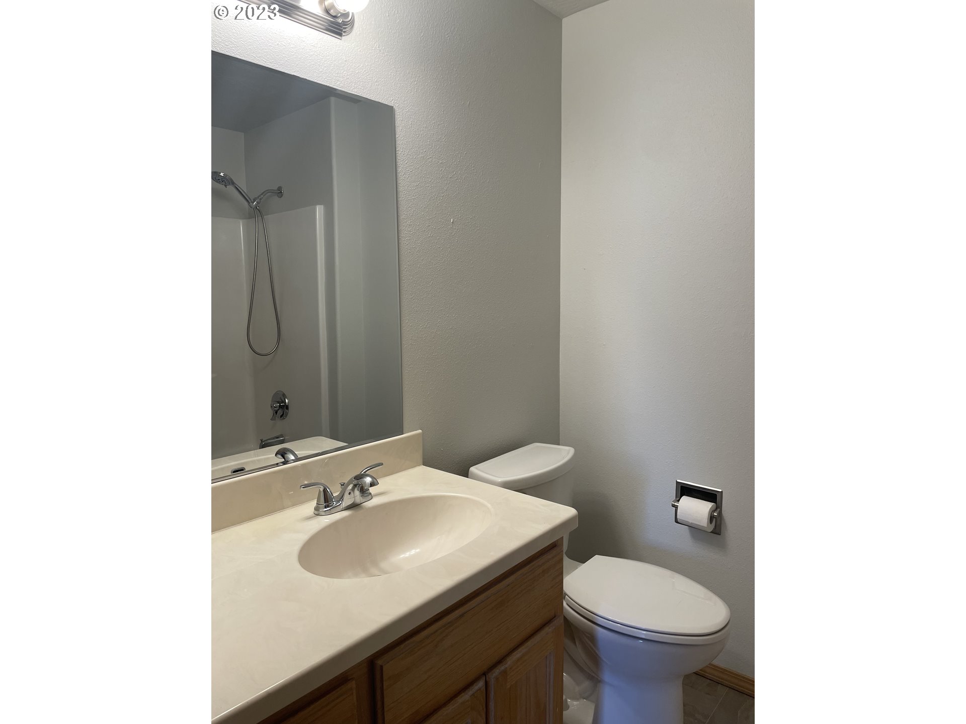 4033 Virginia Avenue Springfield, OR 97478 - Photo 22 of 29 a bathroom with a sink and a toilet