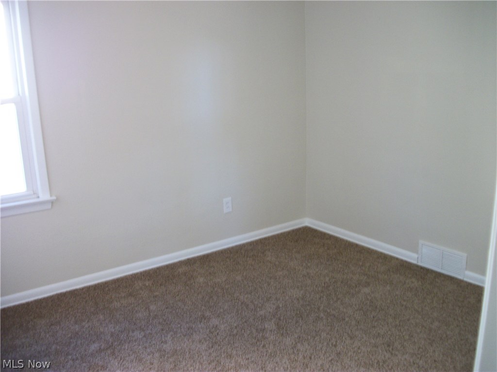 15500 Wingate Road Maple Heights, OH 44137 - Photo 9 of 19 Gallery Image 9
