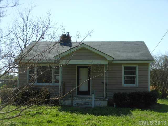 324 Rhyne Station Road Charlotte, NC 28214 - Photo 1 of 10 Gallery Image 1