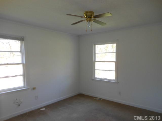 324 Rhyne Station Road Charlotte, NC 28214 - Photo 5 of 10 Gallery Image 5