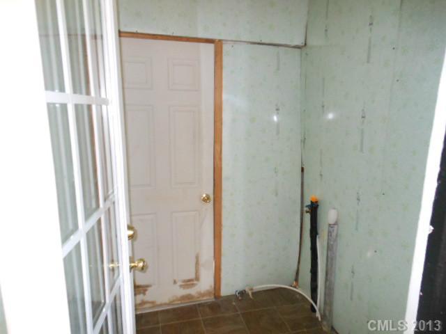 324 Rhyne Station Road Charlotte, NC 28214 - Photo 9 of 10 Gallery Image 9