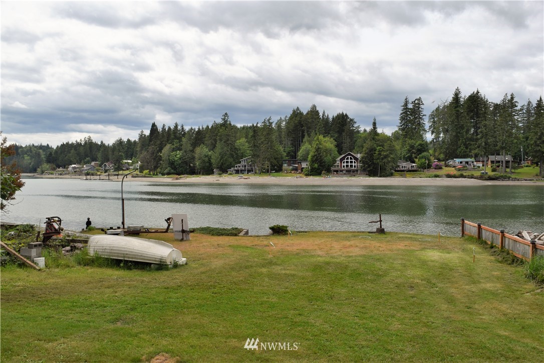 290 East Eckert Road Grapeview, WA 98546 - Photo 2 of 17 Gallery Image 2