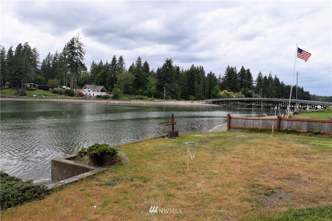 290 East Eckert Road Grapeview, WA 98546 - Photo 5 of 17 Gallery Image 5