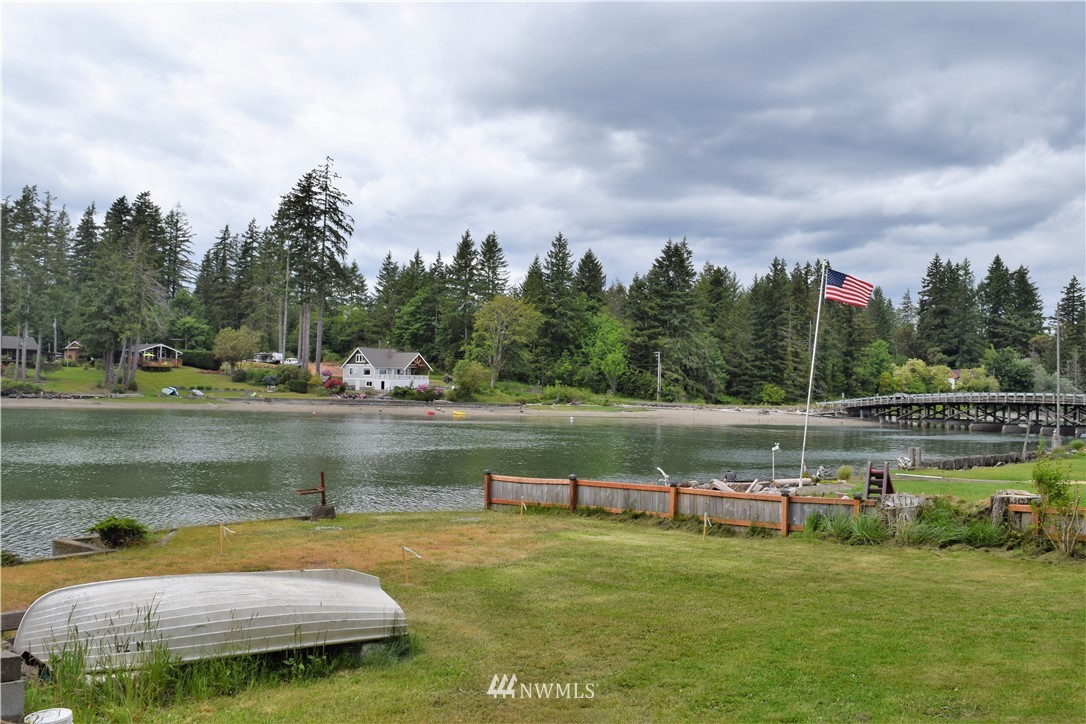 290 East Eckert Road Grapeview, WA 98546 - Photo 7 of 17 Gallery Image 7