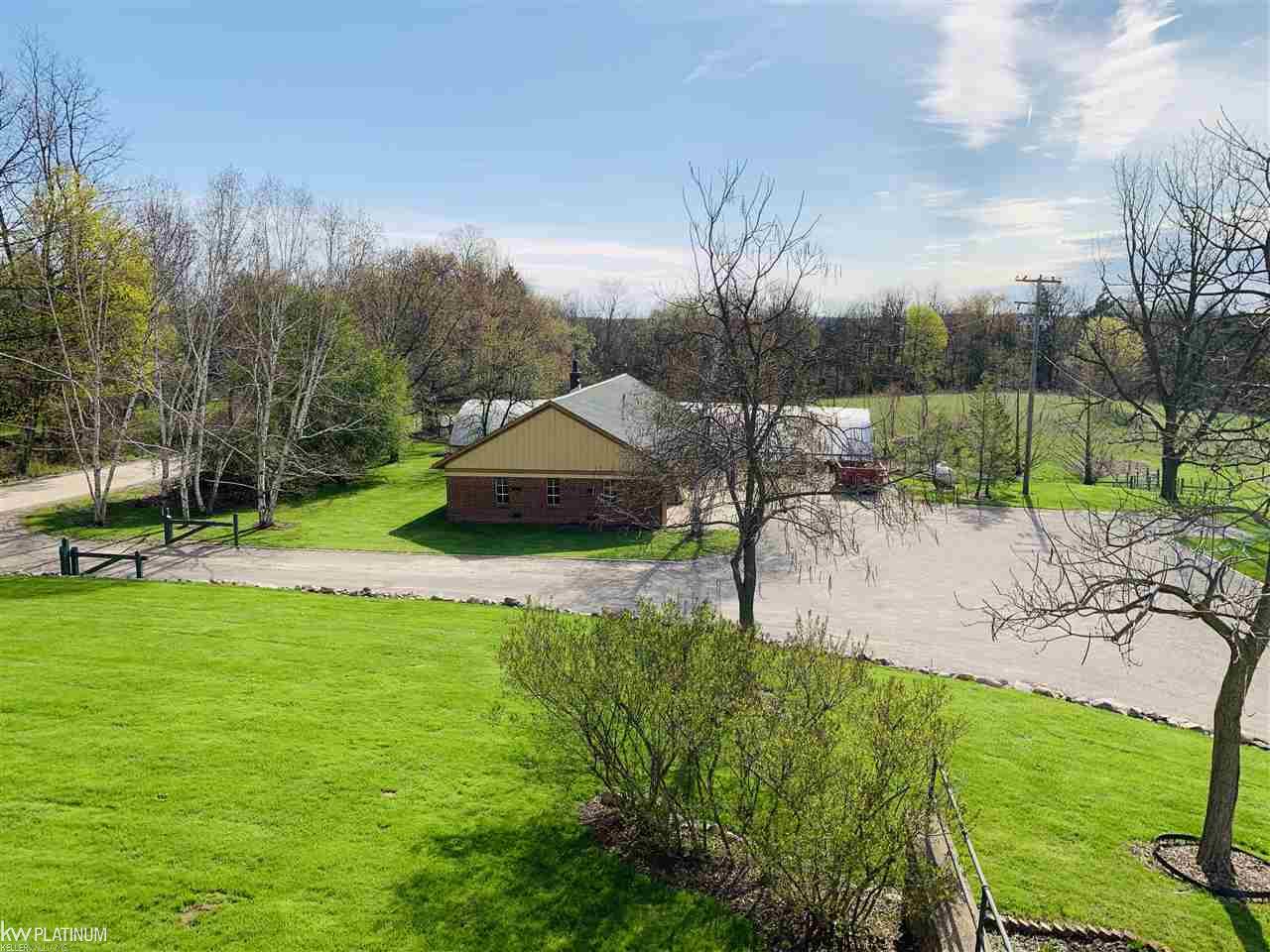 6440 Bordman Road Romeo, MI 48065 - Photo 38 of 94 Upstairs Terrace