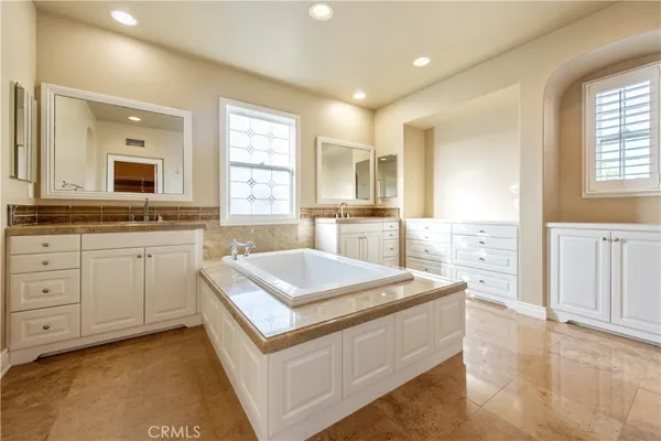 $7,200 | 23 Breezes, Irvine, CA 92620
