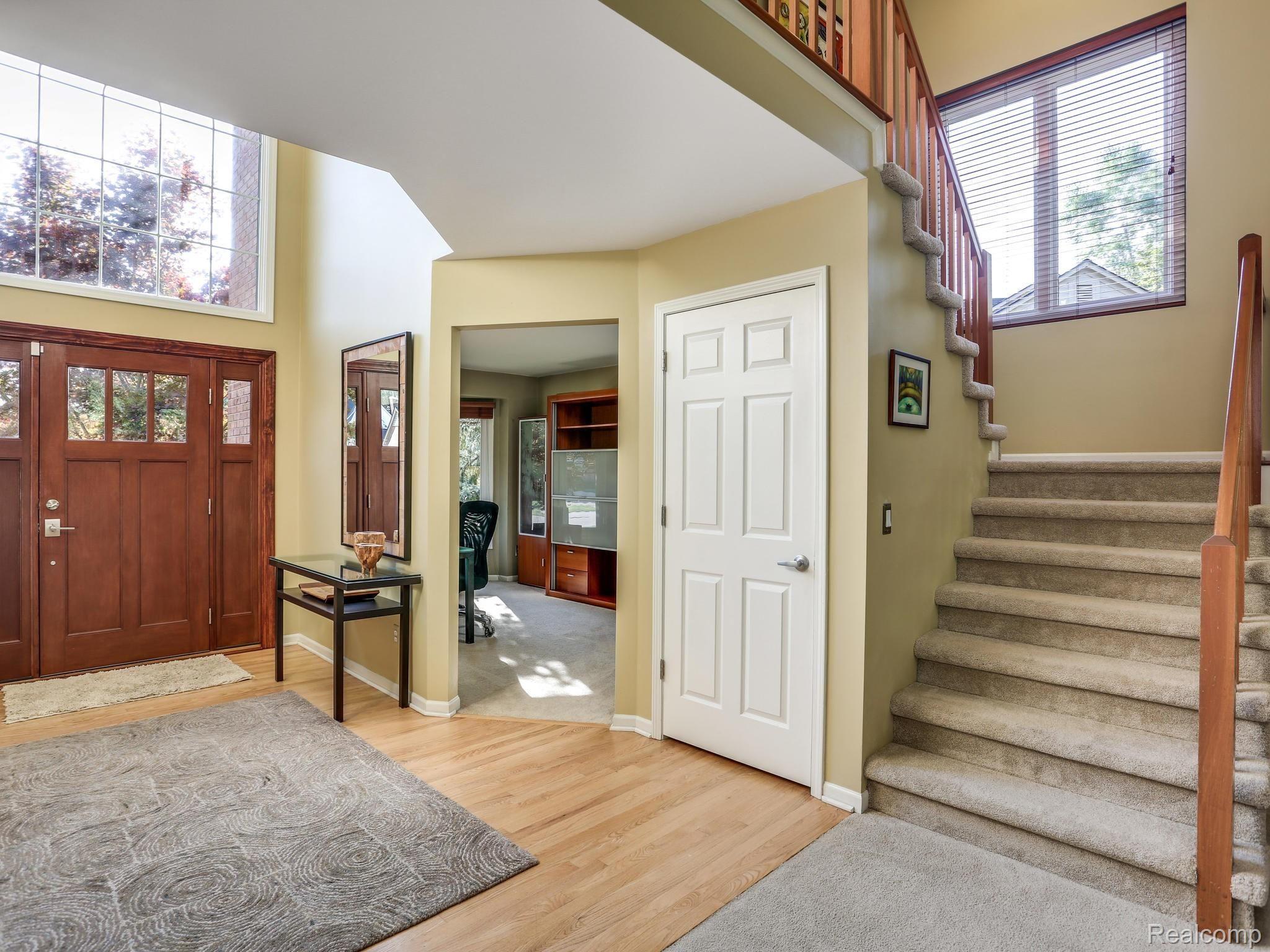 3512 Primrose Drive Rochester, MI 48307 - Photo 15 of 37 3512 Primrose Dr Rochester-004-004-3512 Primrose Drive Rochester-MLS_Size.jpg