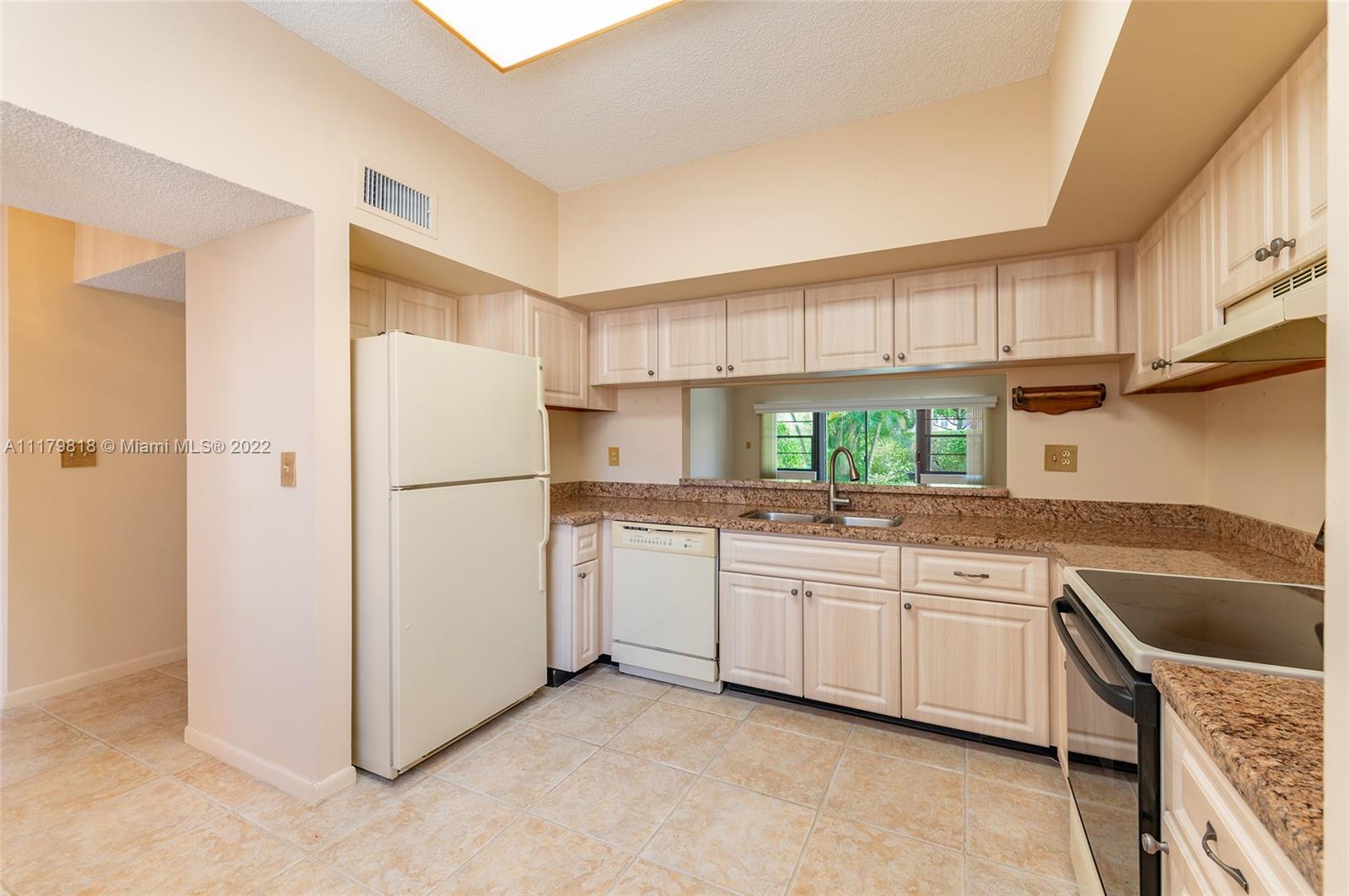 6606 Villa Sonrisa Drive, Unit 912 Boca Raton, FL 33433 - Photo 11 of 42