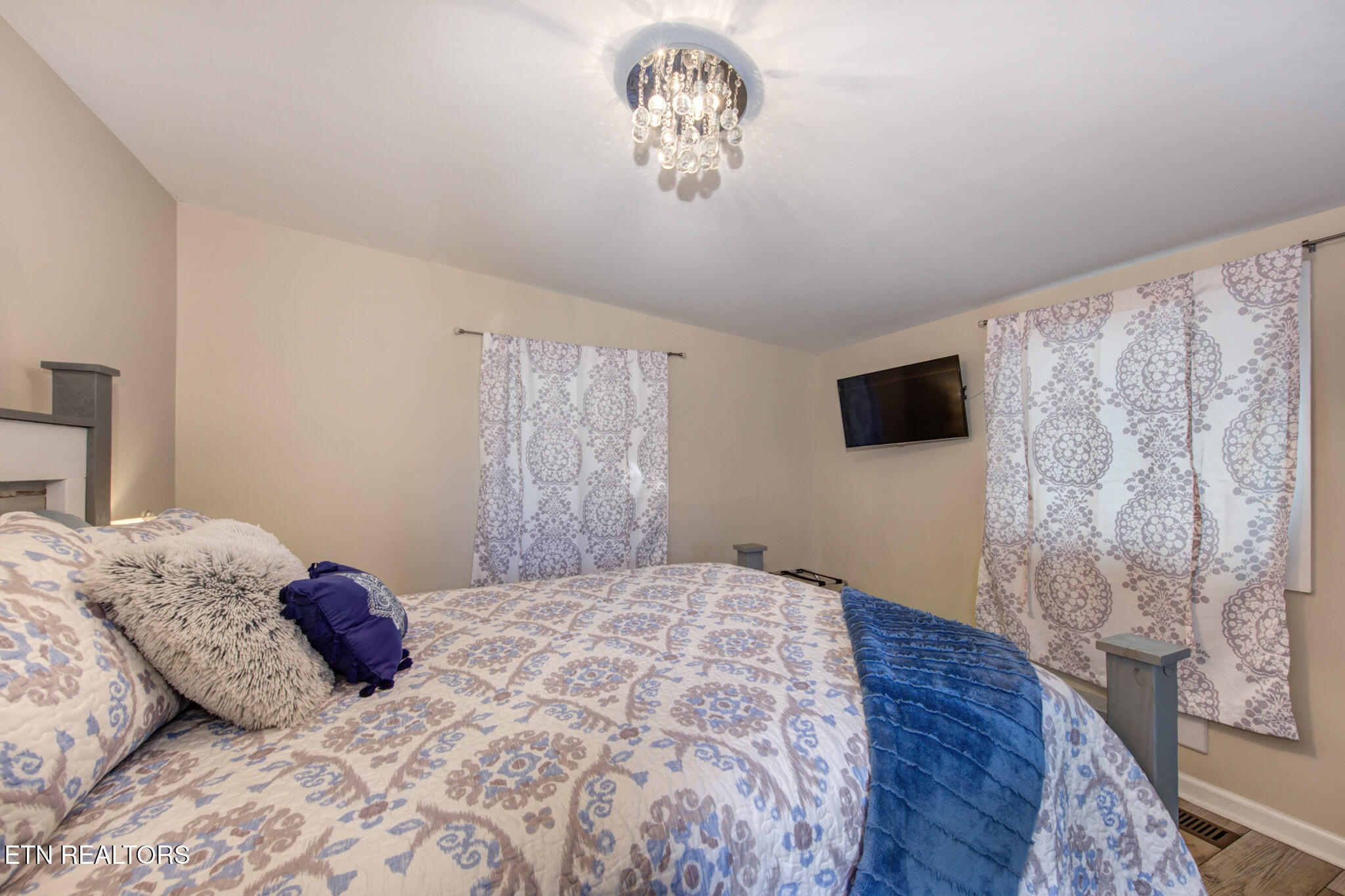 1249 McCarter Hollow Road Sevierville, TN 37862 - Photo 17 of 28 14-14_DollysNeighbor