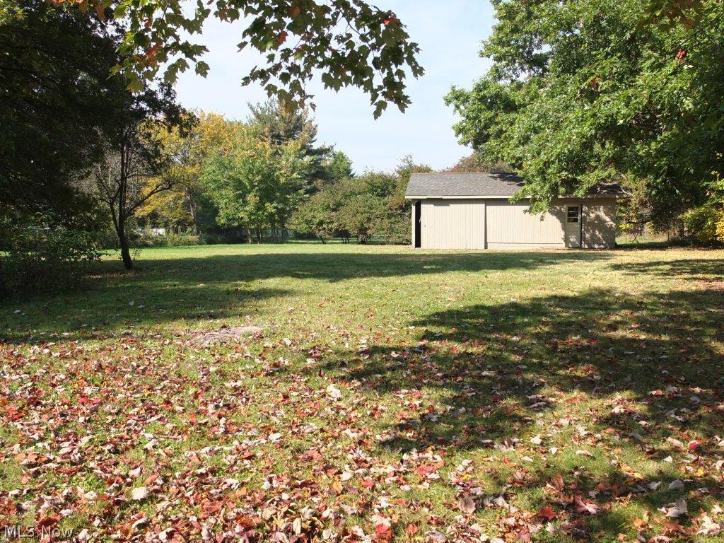 264 South Hametown Road Akron, OH 44321 - Photo 24 of 25 Backyard and barn