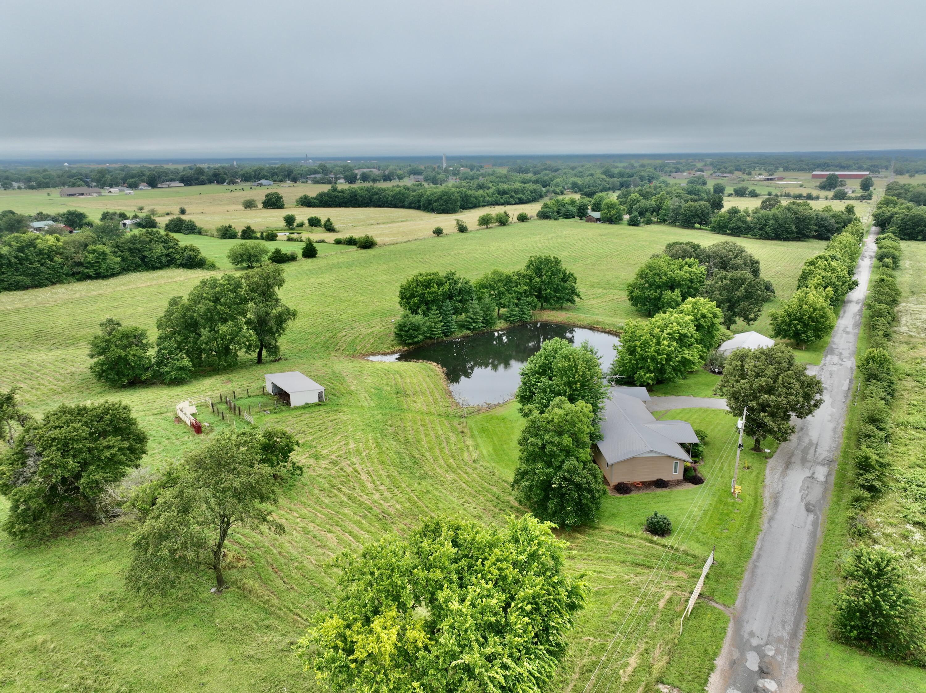 12459 F R 1015 Exeter, MO 65647 - Photo 7 of 38 44