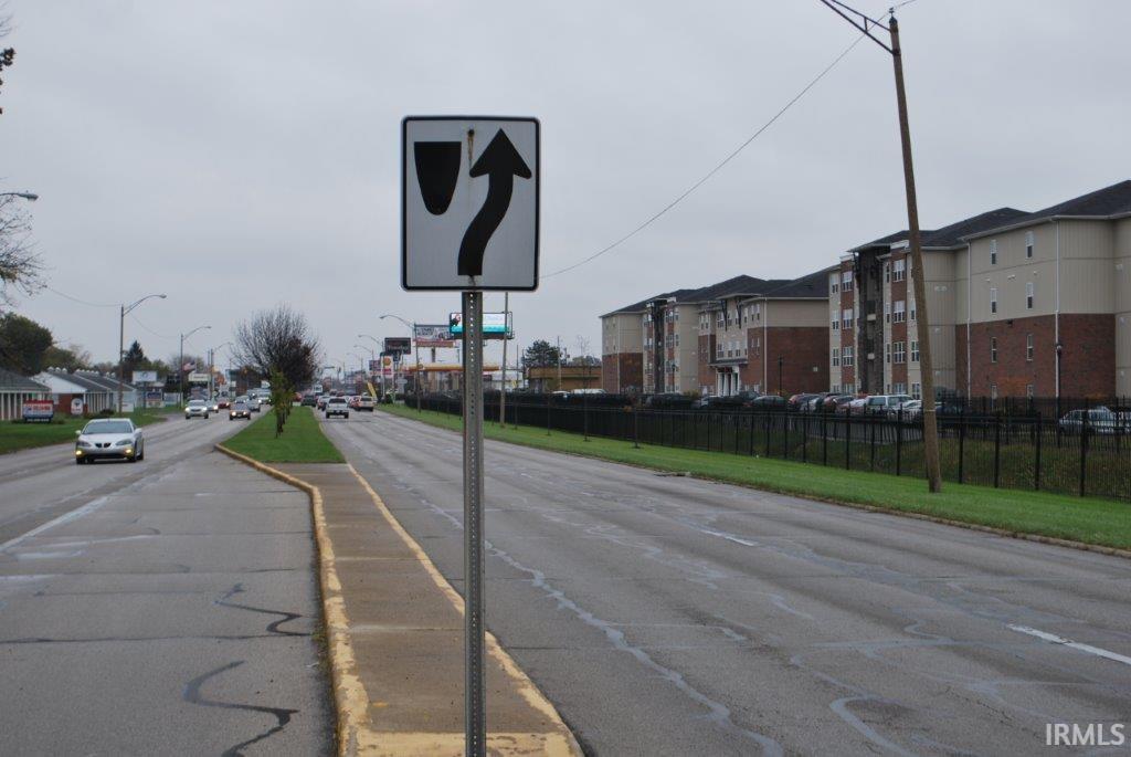 2400 West McGalliard Road Muncie, IN 47304 - Photo 5 of 8