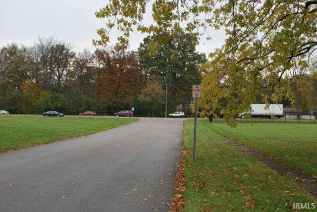 $595,000 | 2400 West McGalliard Road, Muncie, IN 47304