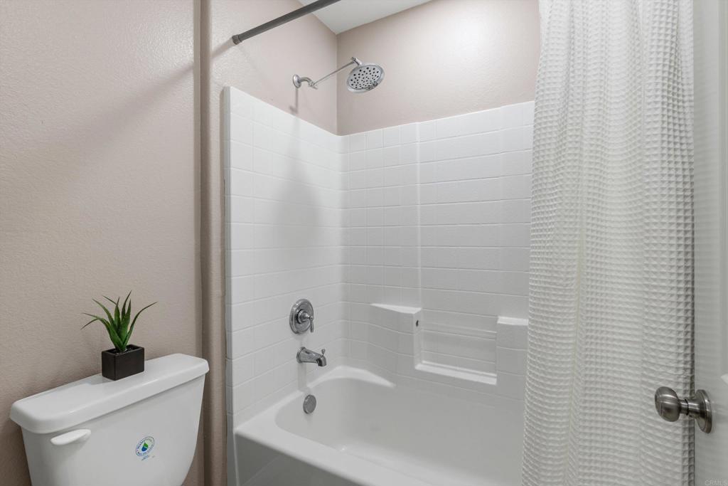 1401 Pershing Road Chula Vista, CA 91913 - Photo 42 of 74 2nd Floor full bathroom