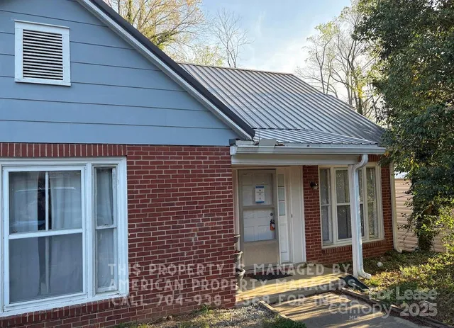 $995 | 132 Lilly Avenue, Salisbury, NC 28144