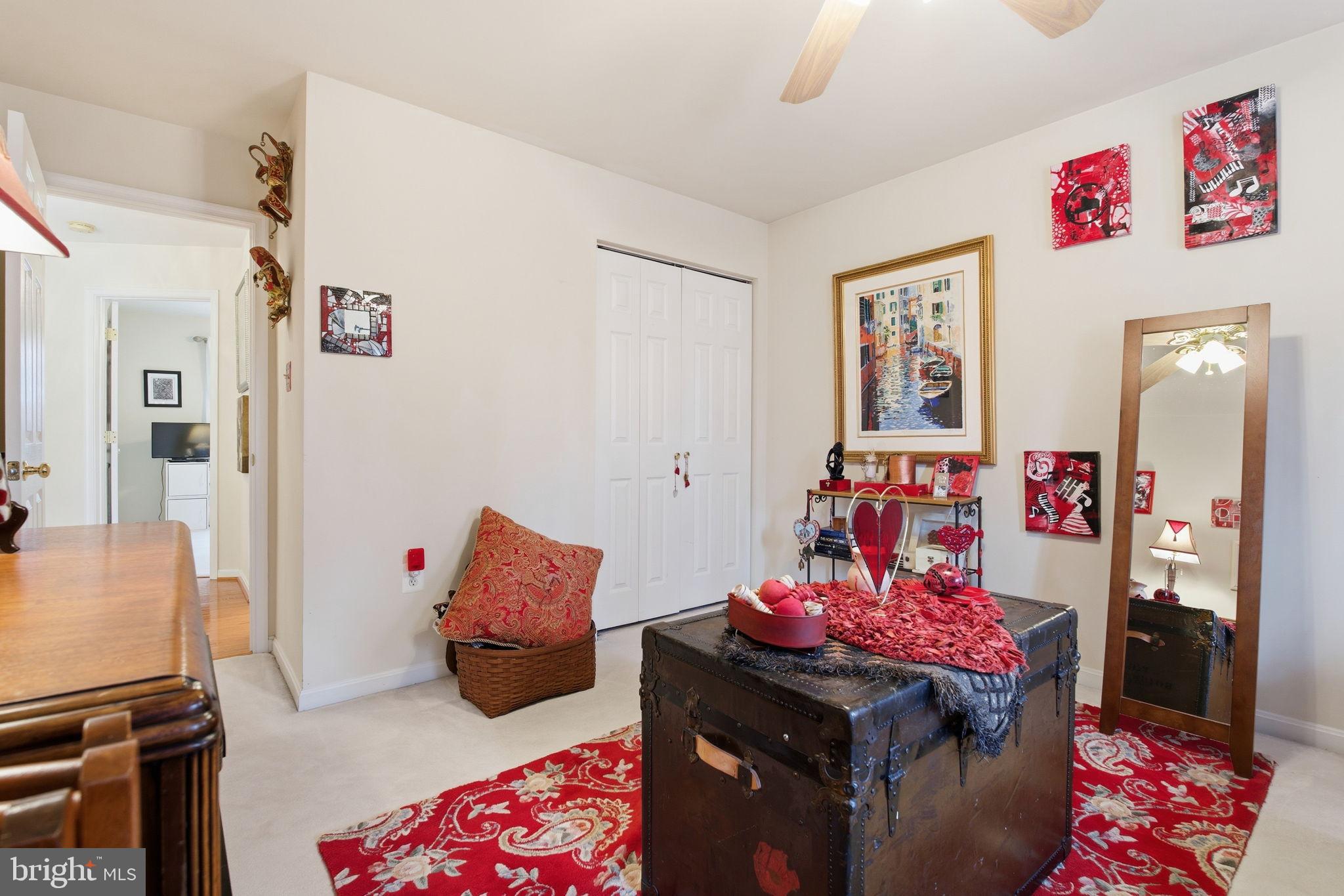 5534 Nutwell Sudley Road Deale, MD 20751 - Photo 41 of 58 Charming room with vibrant decor accents.