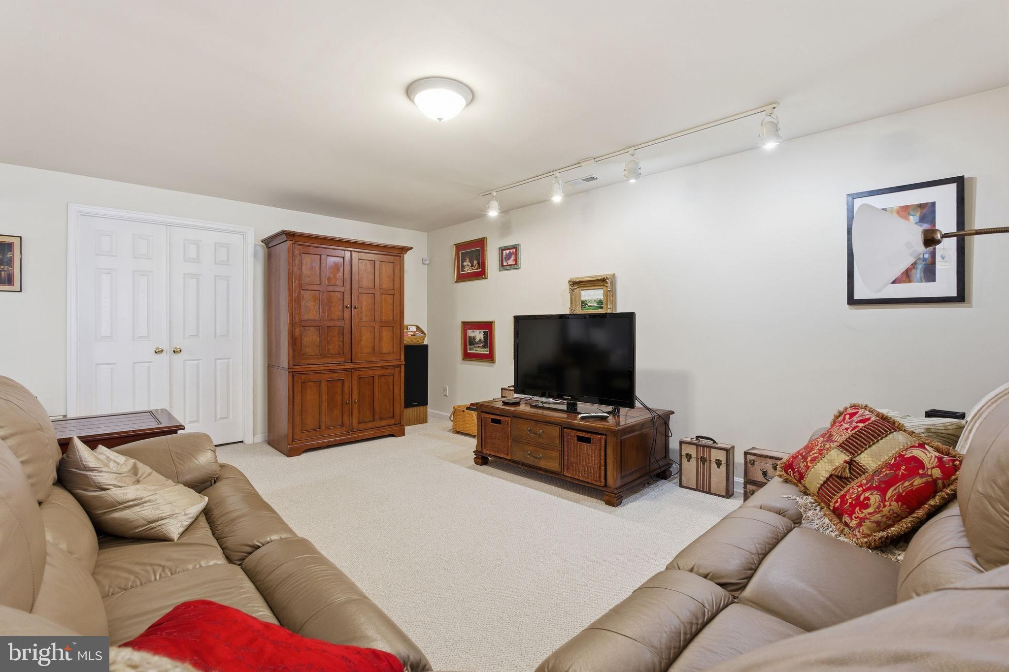 5534 Nutwell Sudley Road Deale, MD 20751 - Photo 47 of 58 Cozy living space with warm lighting.