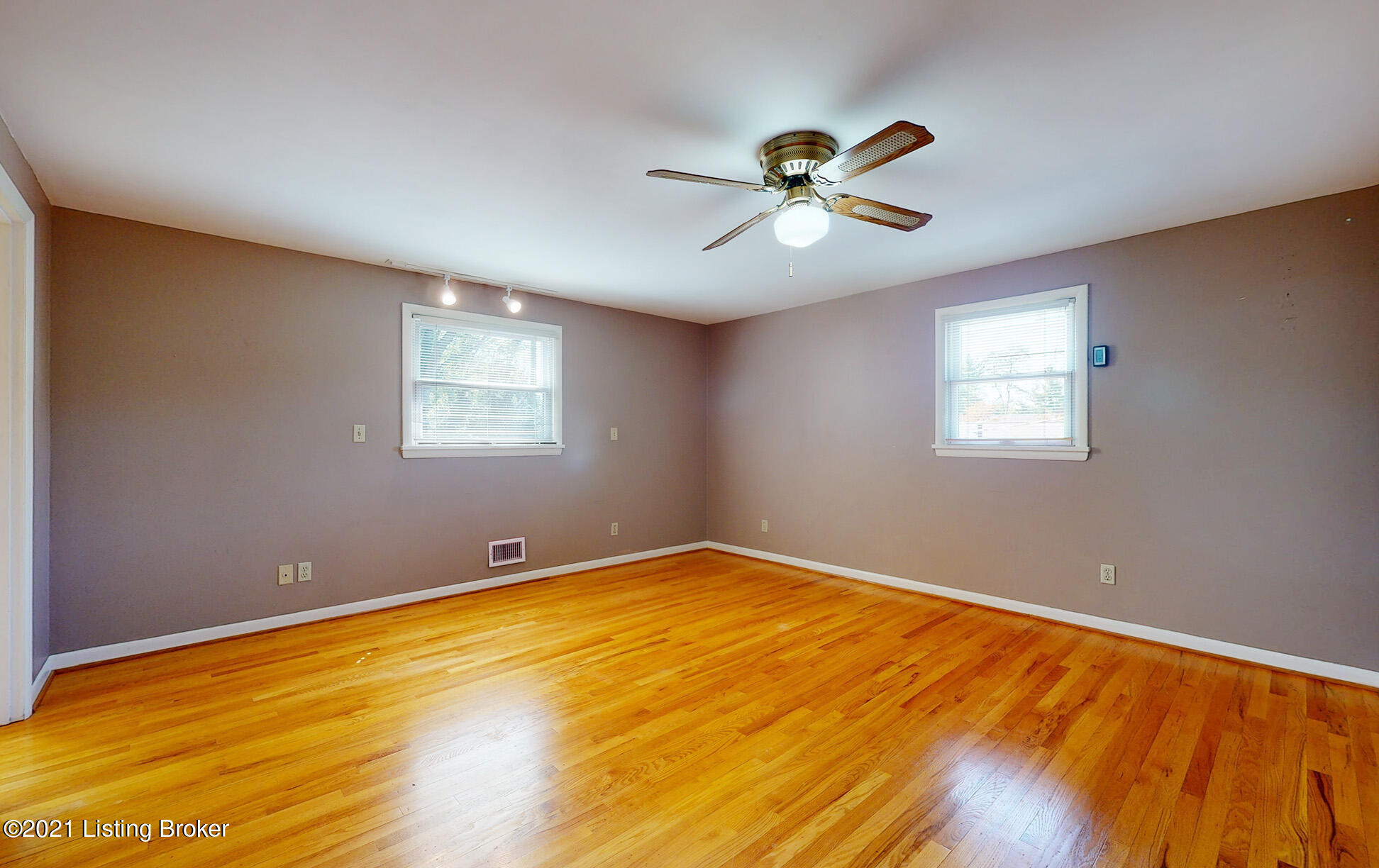 9103 Blowing Tree Road Louisville, KY 40220 - Photo 23 of 50 9103-Blowing-Tree-Rd-20211001_030