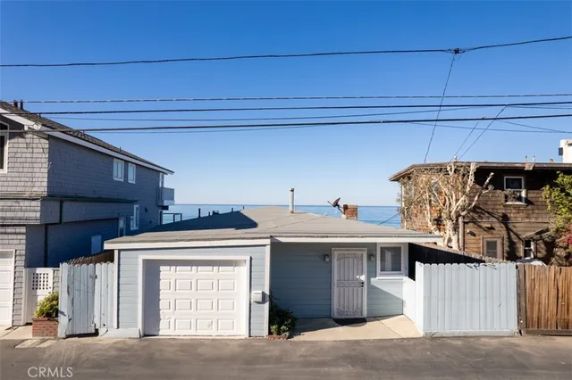 $750 | 35697 Beach Road, Dana Point, CA 92624
