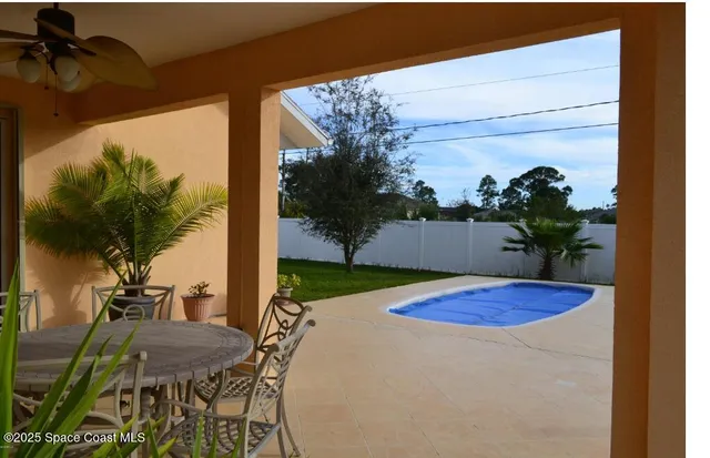 $2,400 | 350 Gamrott Street, Palm Bay, FL 32908