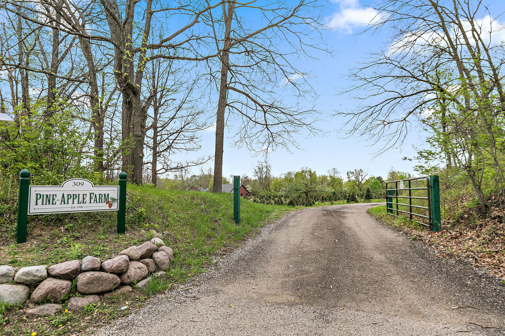 309 Three Oaks Road Cary, IL 60013 - Photo 2 of 62