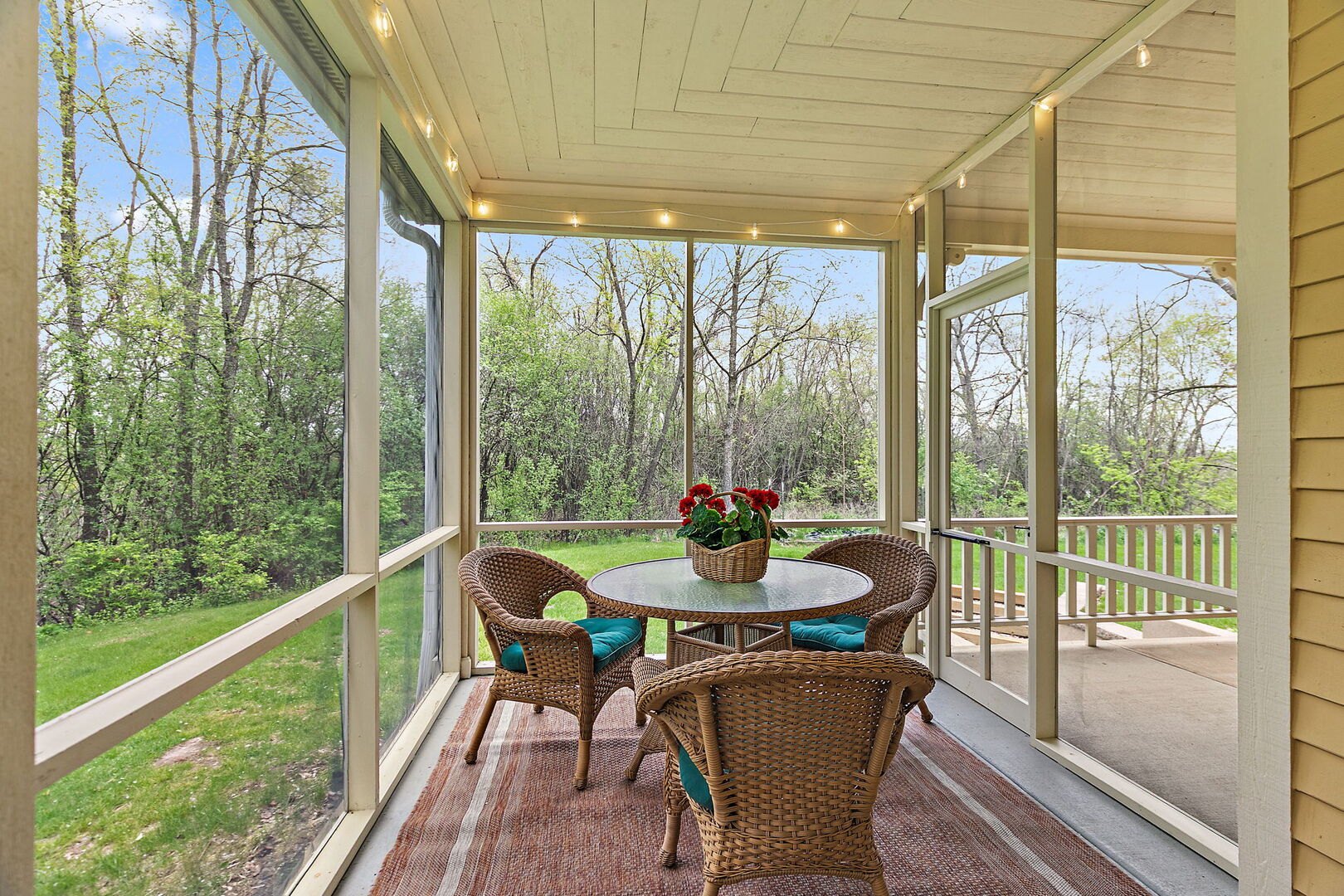 309 Three Oaks Road Cary, IL 60013 - Photo 37 of 62