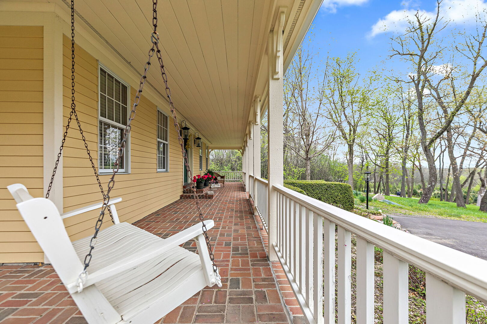 309 Three Oaks Road Cary, IL 60013 - Photo 4 of 62