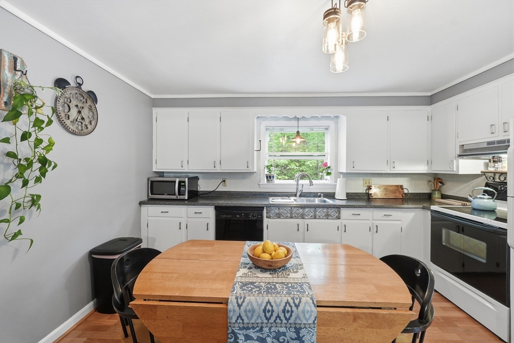 39 North Common Road Westminster, MA 01473 - Photo 10 of 37