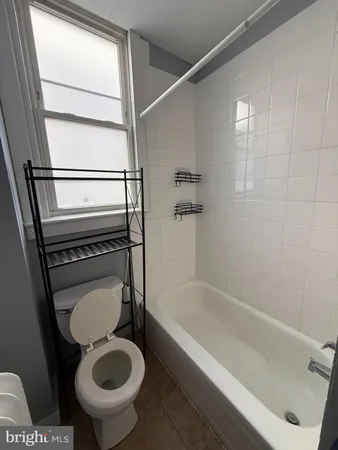 $925 | 2423 East Allegheny Avenue, Unit 1, Philadelphia, PA 19134