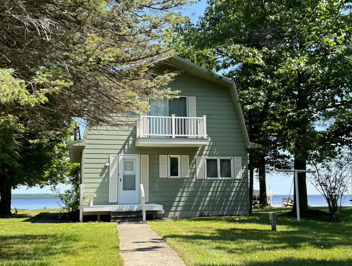 2120 North Black River Road Cheboygan, MI 49721 - Photo 9 of 48 Gallery Image 9