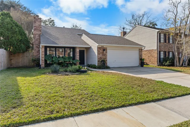 $317,000 | 2645 Sawyer Drive, Seabrook, TX 77586
