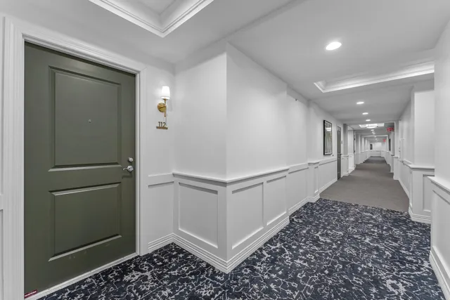 $500,000 | 1320 Riverside Lane, Unit 112, Mendota Heights, MN 55118