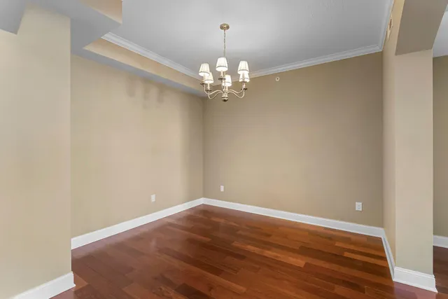 $500,000 | 1320 Riverside Lane, Unit 112, Mendota Heights, MN 55118