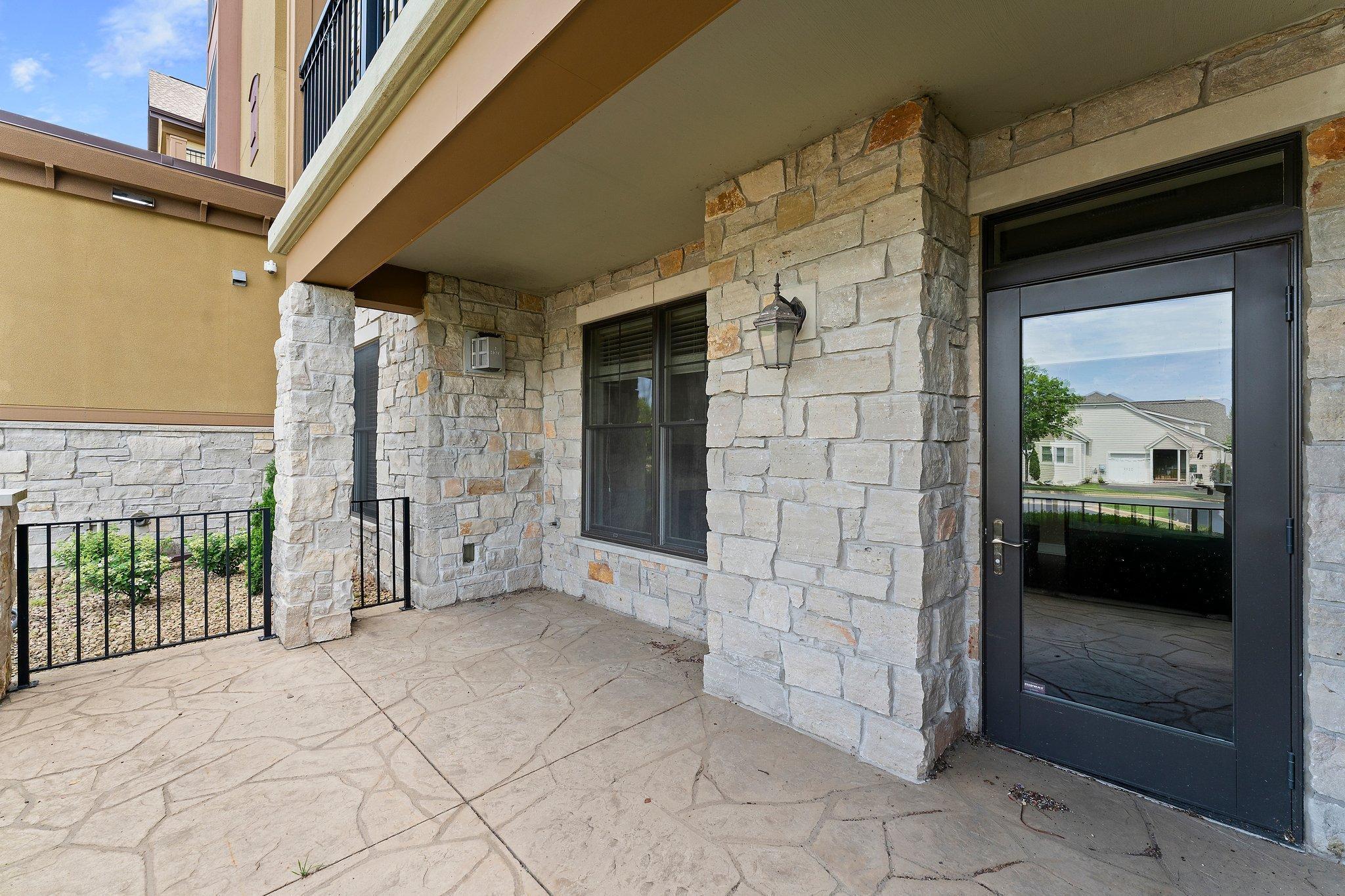 1320 Riverside Lane, Unit 112 Mendota Heights, MN 55118 - Photo 23 of 71