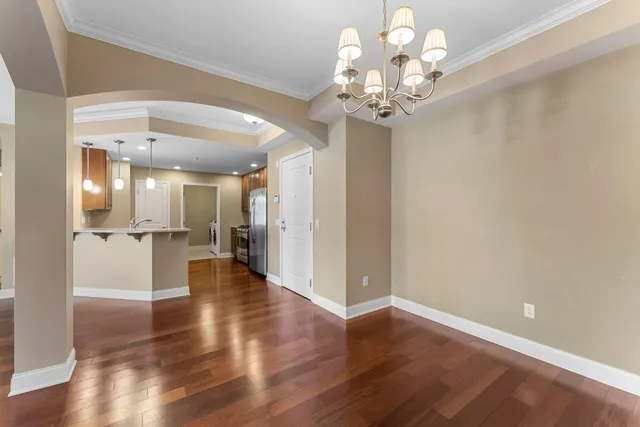 $500,000 | 1320 Riverside Lane, Unit 112, Mendota Heights, MN 55118