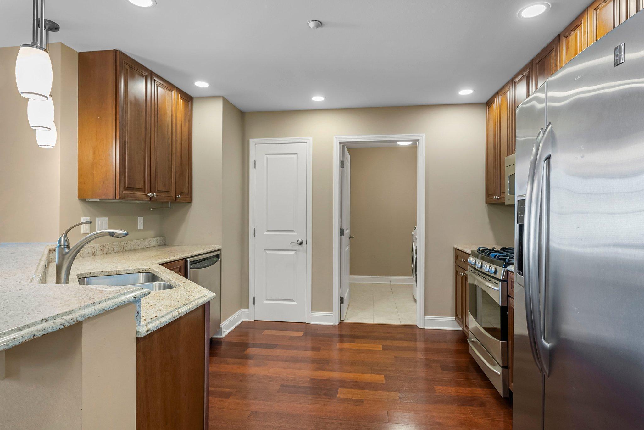 1320 Riverside Lane, Unit 112 Mendota Heights, MN 55118 - Photo 29 of 71