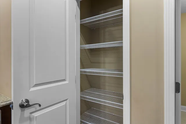 $500,000 | 1320 Riverside Lane, Unit 112, Mendota Heights, MN 55118