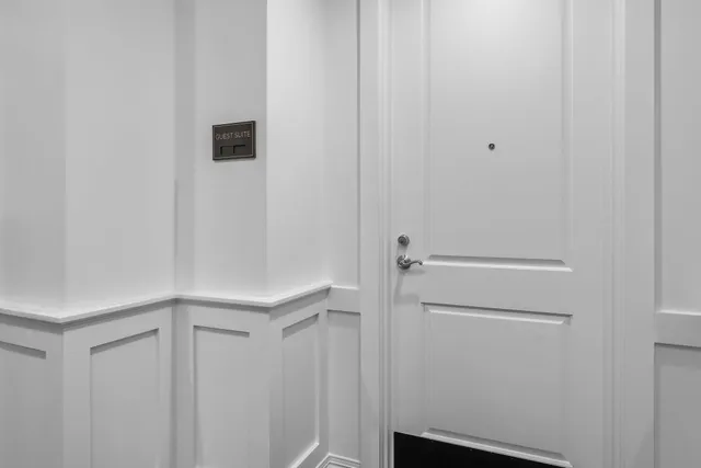 $500,000 | 1320 Riverside Lane, Unit 112, Mendota Heights, MN 55118