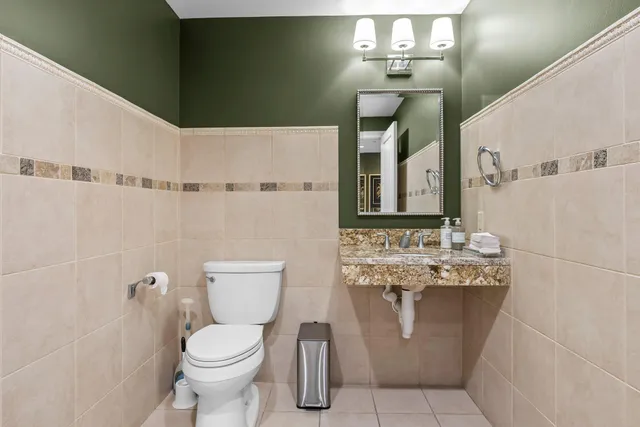 $500,000 | 1320 Riverside Lane, Unit 112, Mendota Heights, MN 55118