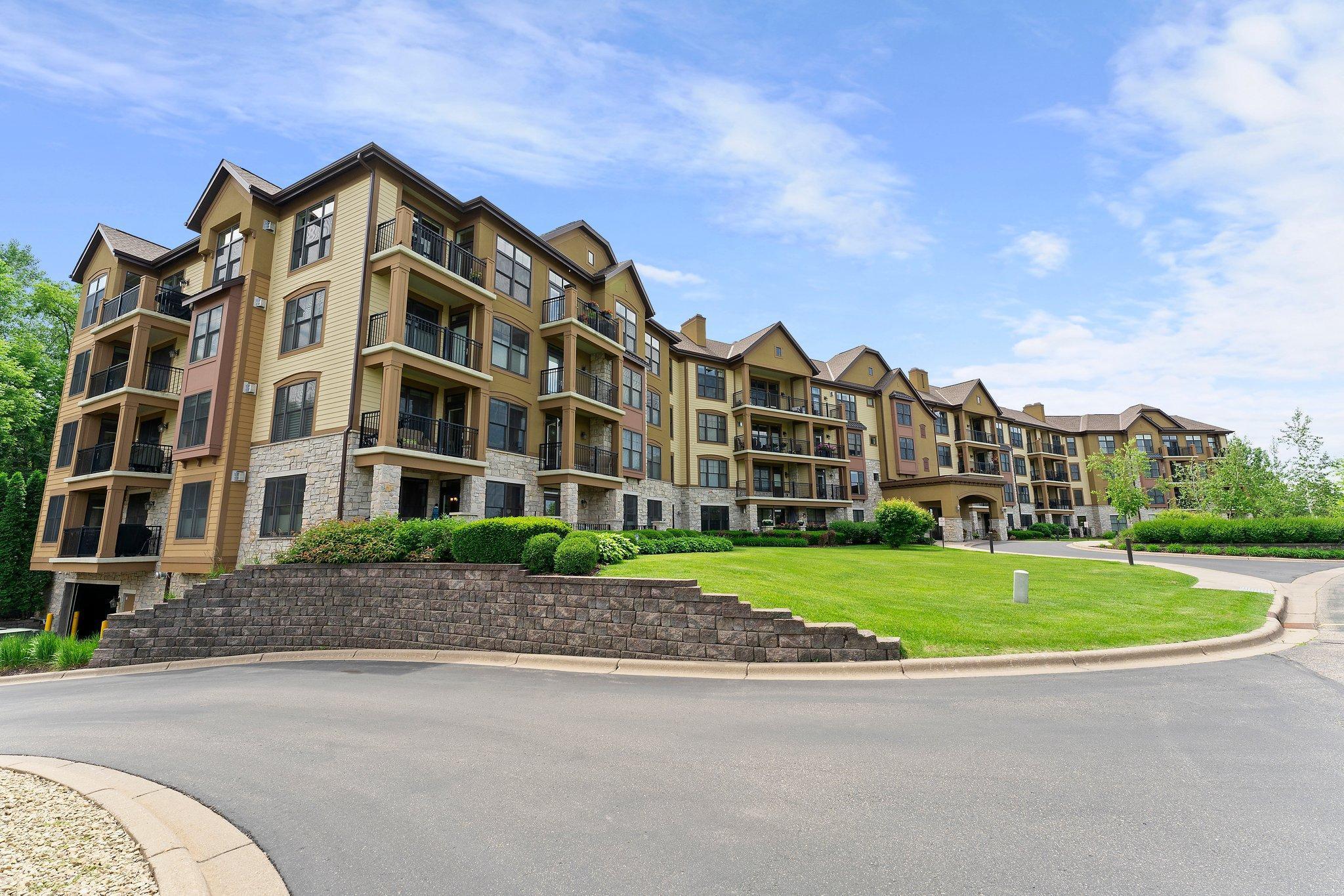 1320 Riverside Lane, Unit 112 Mendota Heights, MN 55118 - Photo 70 of 71