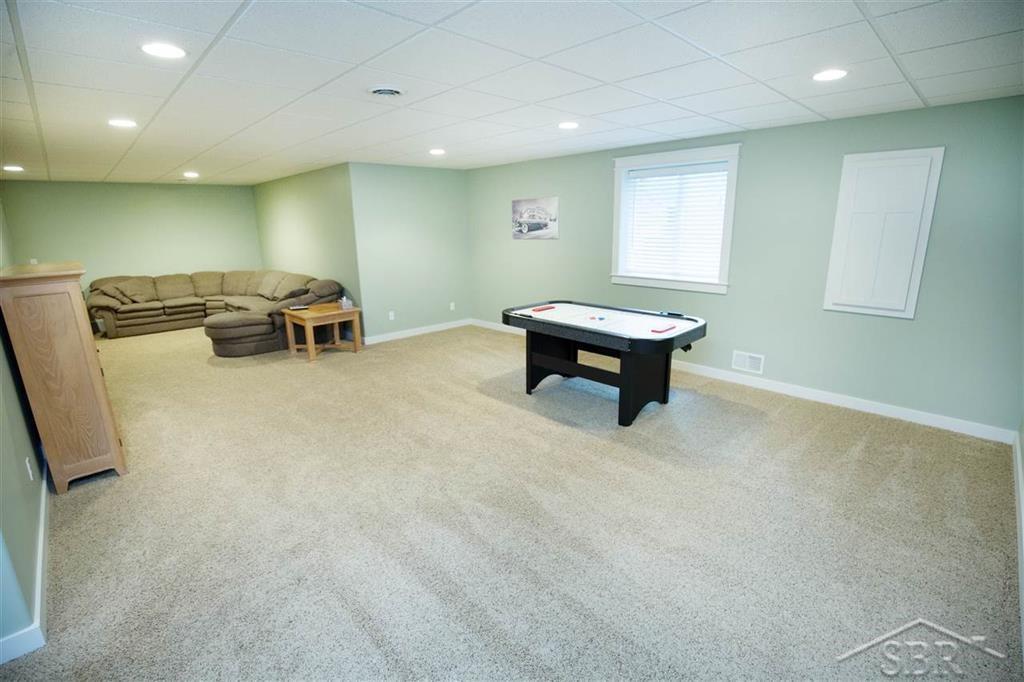 5210 Ridgeview Court Midland, MI 48642 - Photo 17 of 28 50025803-16.JPG