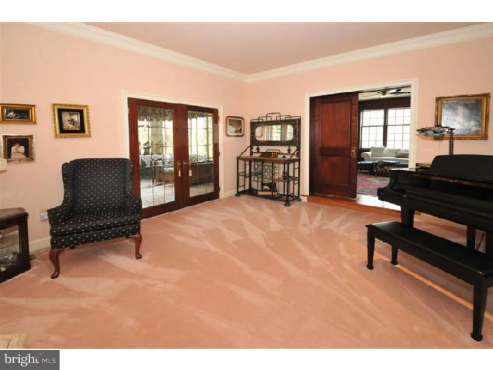 1639 Stocton Road Jenkintown, PA 19046 - Photo 13 of 25 Living Room