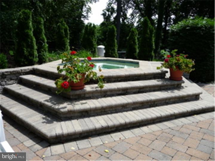 1639 Stocton Road Jenkintown, PA 19046 - Photo 4 of 25 Hot Tub